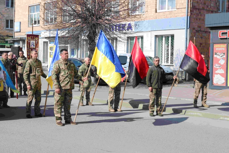 Громада на Волині провела в останню земну дорогу свого захисника Івана Шваївського