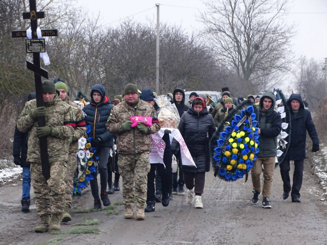 Йому назавжди 24: на Волині попрощалися з Героєм Богданом Ігнатюком