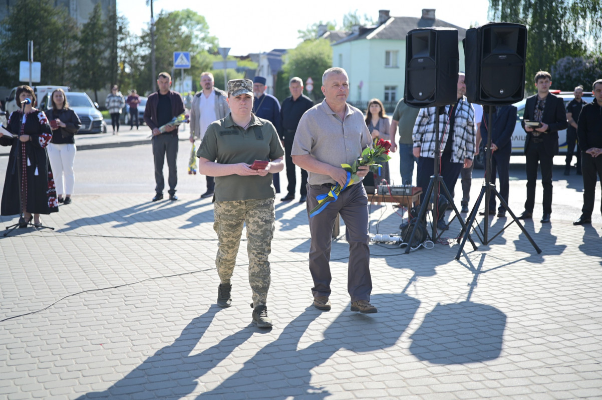 Їм назавжди 21 і 22 роки: на Волині родинам загиблих Героїв вручили посмертні нагороди