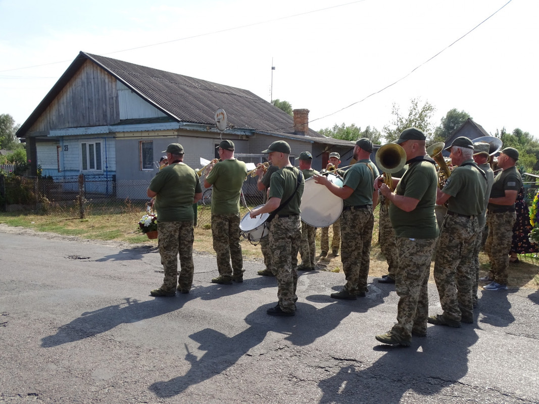 Трагічний день: на Волині попрощались з Героєм Юрієм Дарчиком