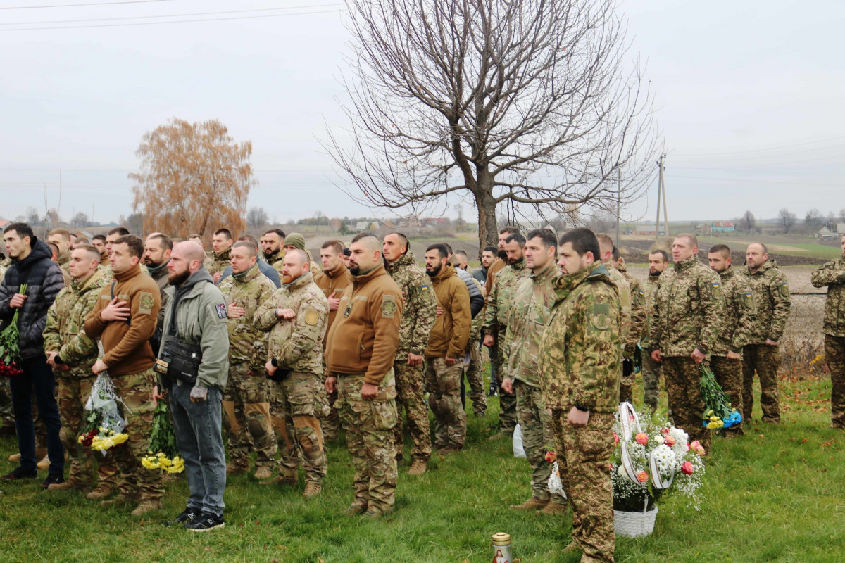 Війна забрала життя батька й сина: на Волині попрощалися з 22-річним спецпризначенцем Назаром Кравчуком