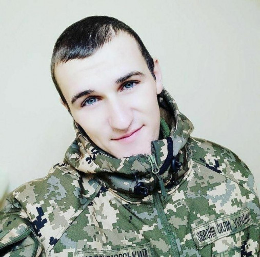 Тиждень не дожив до свого 23-річчя: на Волині поховали Героя