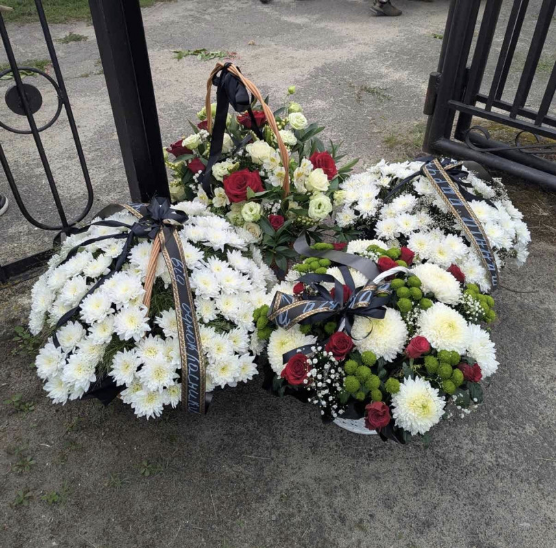 Серце не витримало пережитого на війні: на Волині попрощалися з Героєм Валерієм Вакулюком
