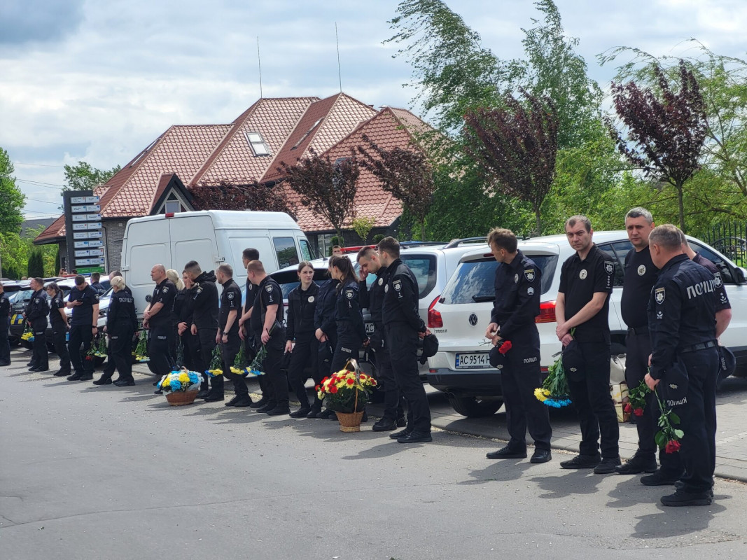 Учасник АТО, поліцейський, батько: на Волині попрощалися з 35-річним Героєм Дмитром Сергієнком