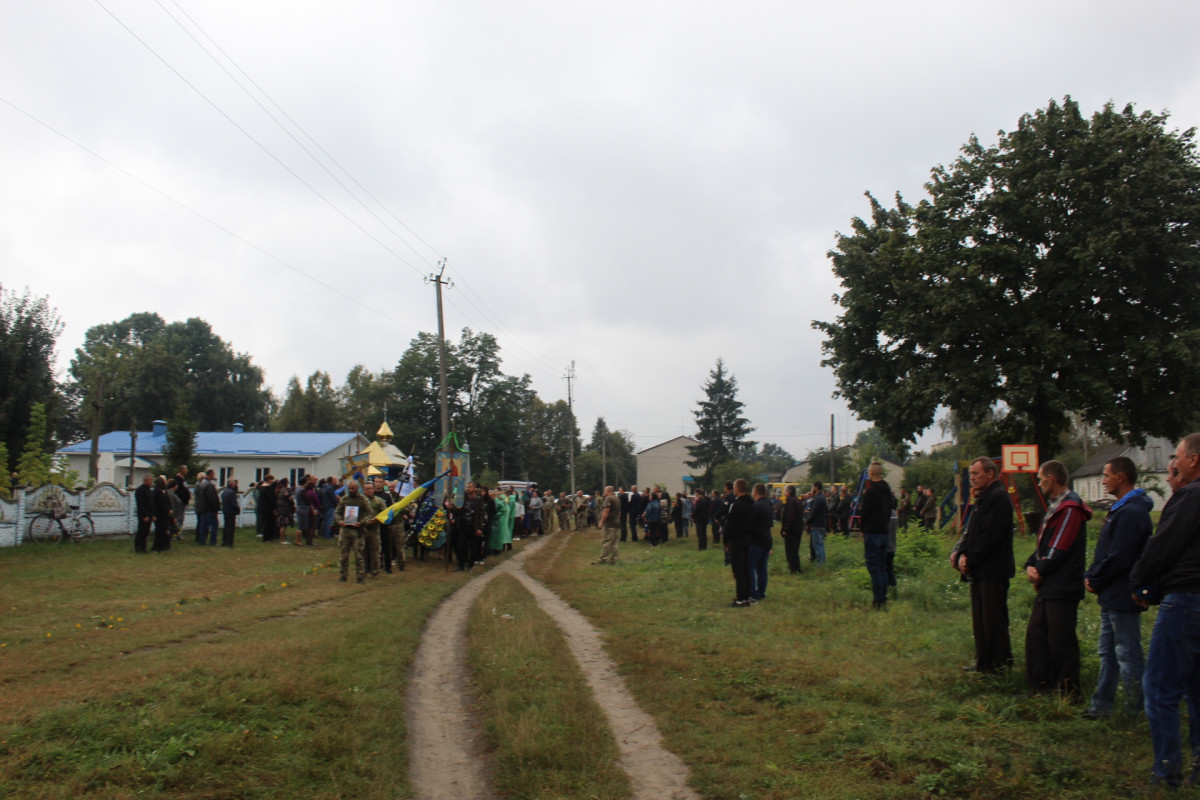 Не дожив до 50-річчя один день: на Волині поховали загиблого Героя Івана Гайдучика