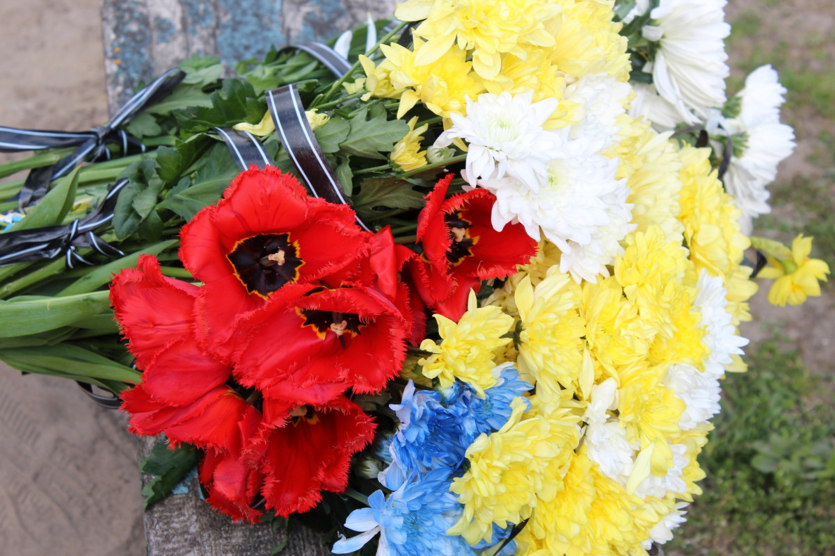 «Тепер тато захищатиме з небес»: волиняни попрощалася з 25-річним Антоном Хвостюком