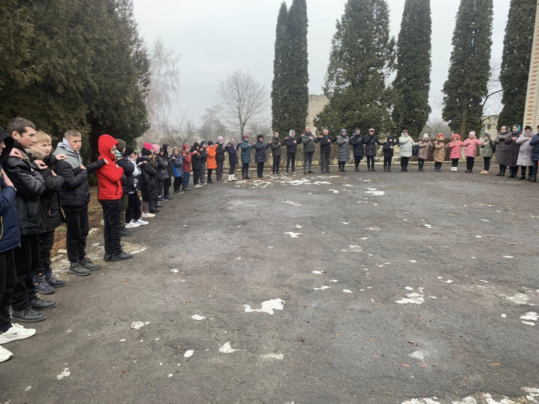 Загинув на Покровському напрямку: у Луцькому районі відкрили меморіальну дошку стрільцю-снайперу