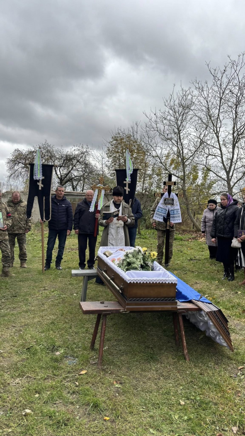 Навіки 37: на Волині провели в останню путь воїна Дениса Шайка