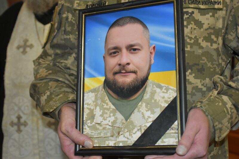 Плакало небо, плакали люди: у Луцькому  з Героєм Миколою Черновим
