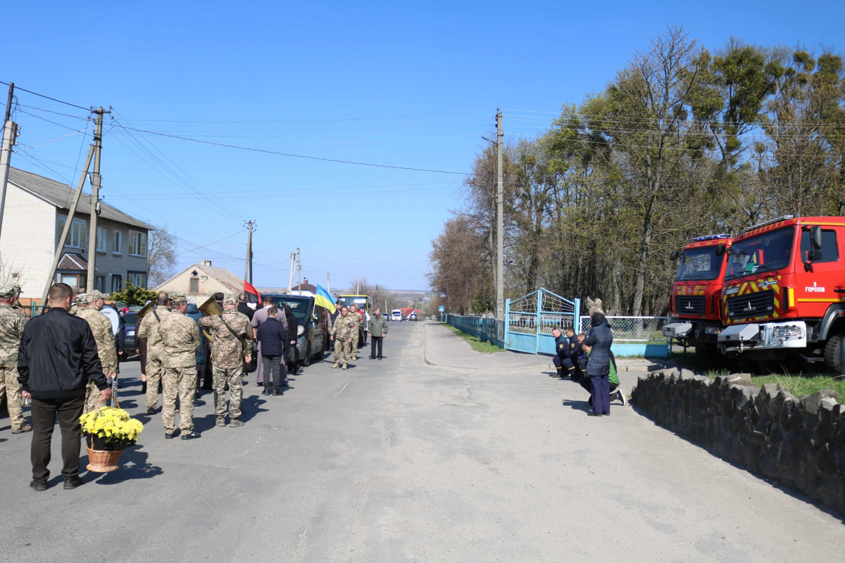 Життя присвятив порятунку інших: на Волині провели в останню дорогу воїна Олександра Батуру
