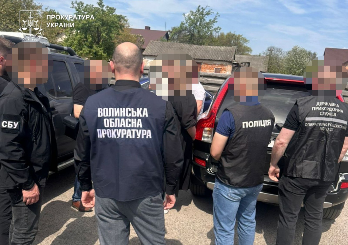8 тисяч доларів за фіктивну інвалідність для ухилянтів: викрили трьох волинян