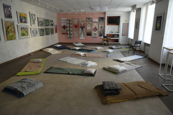 У мистецьких школах Луцька проводять уроки арт-терапії для діток-переселенців