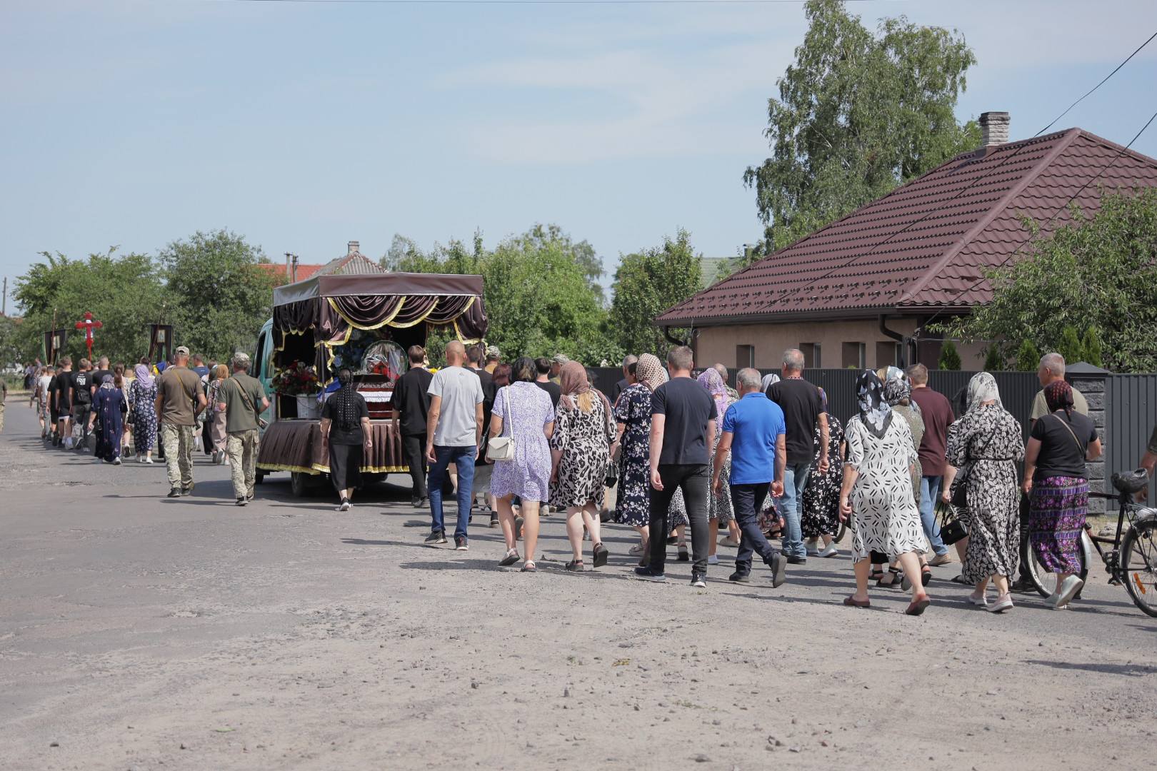 8 місяців вважався зниклим безвісти: на Волині в останню путь провели Героя Анатолія Янчука
