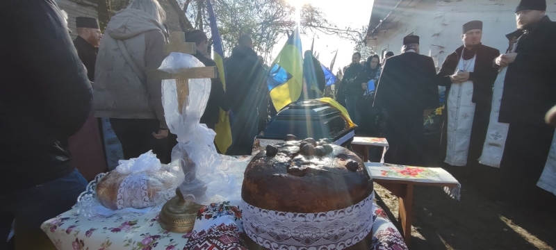 Загинув внаслідок удару FPV-дроном: волиняни попрощалися із загиблим Героєм Сергієм Семчуком