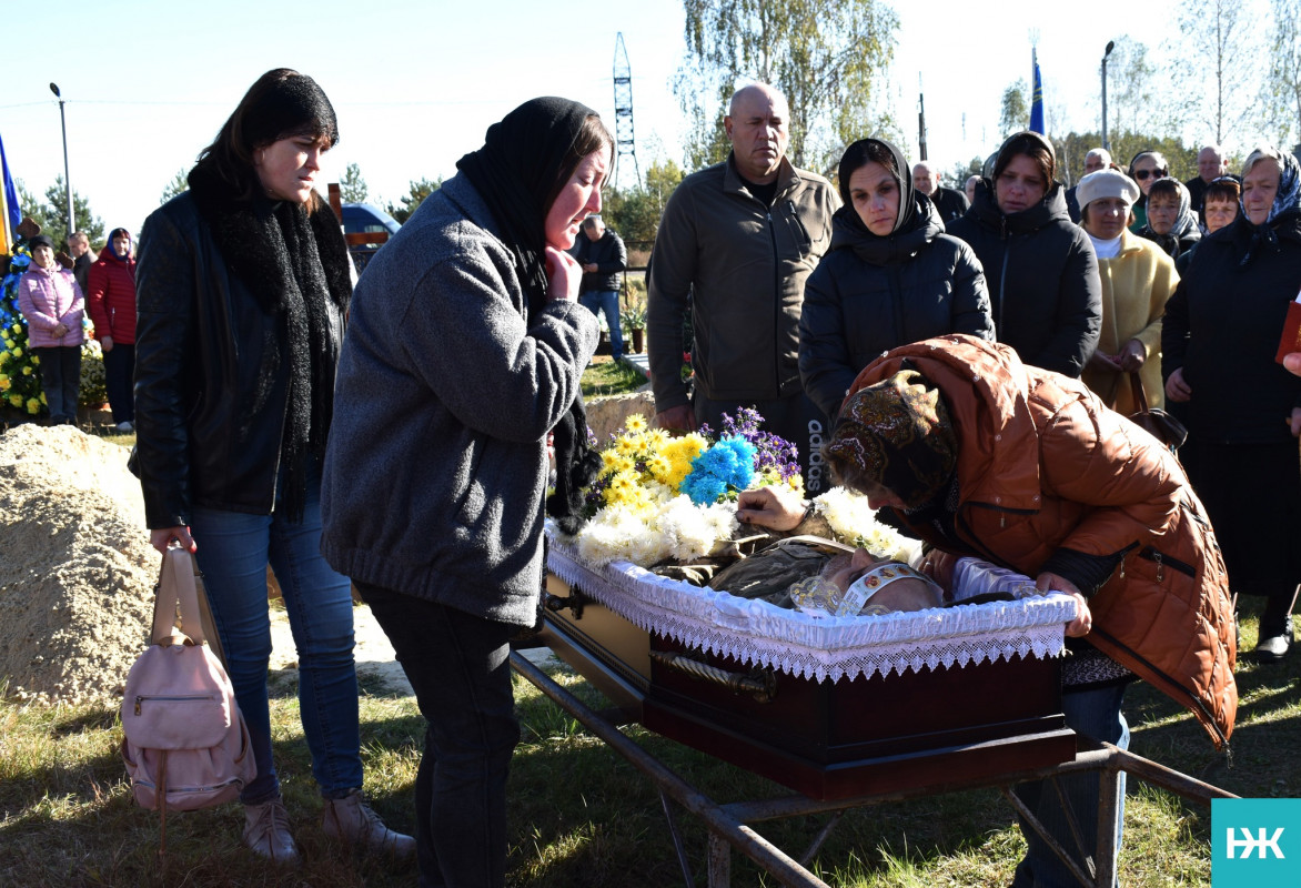 Смерть спіткала не на полі бою, а на відносно мирній території: на Волині попрощались з Героєм Іваном Андрусиком