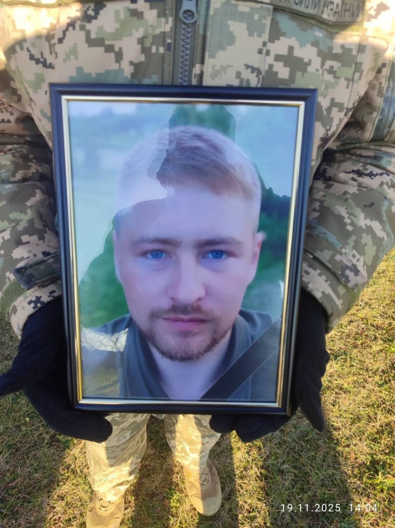 Трагічно загинув у ДТП: на Волині попрощалися із 27-річним захисником Андрієм Романюком