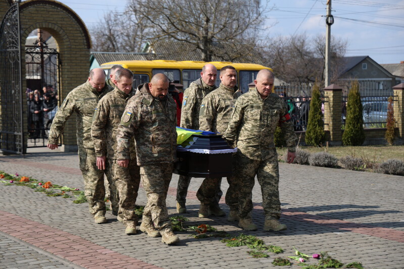 Навіки 53: біля Луцька попрощалися з Героєм Сергієм Гузем