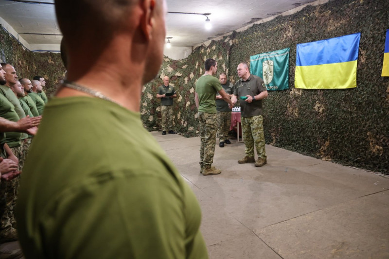 Нагороди на передовій: очільник ДПСУ відзначив волинських прикордонників на сході України