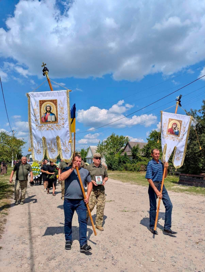 Два роки між надією і болем: на Волині попрощалися із захисником Петром Якимовим