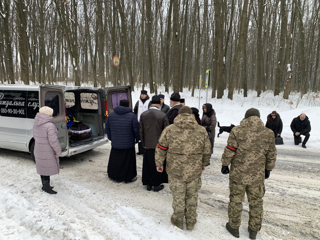 Загинув понад 9 місяців тому: у Луцькому районі попрощалися із захисником Олександром Кувшиновим