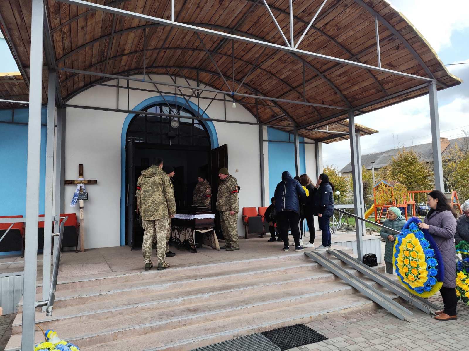 Призвали на службу у липні: волиняни провели в останню дорогу загиблого 27-річного Героя Олександра Пшикова