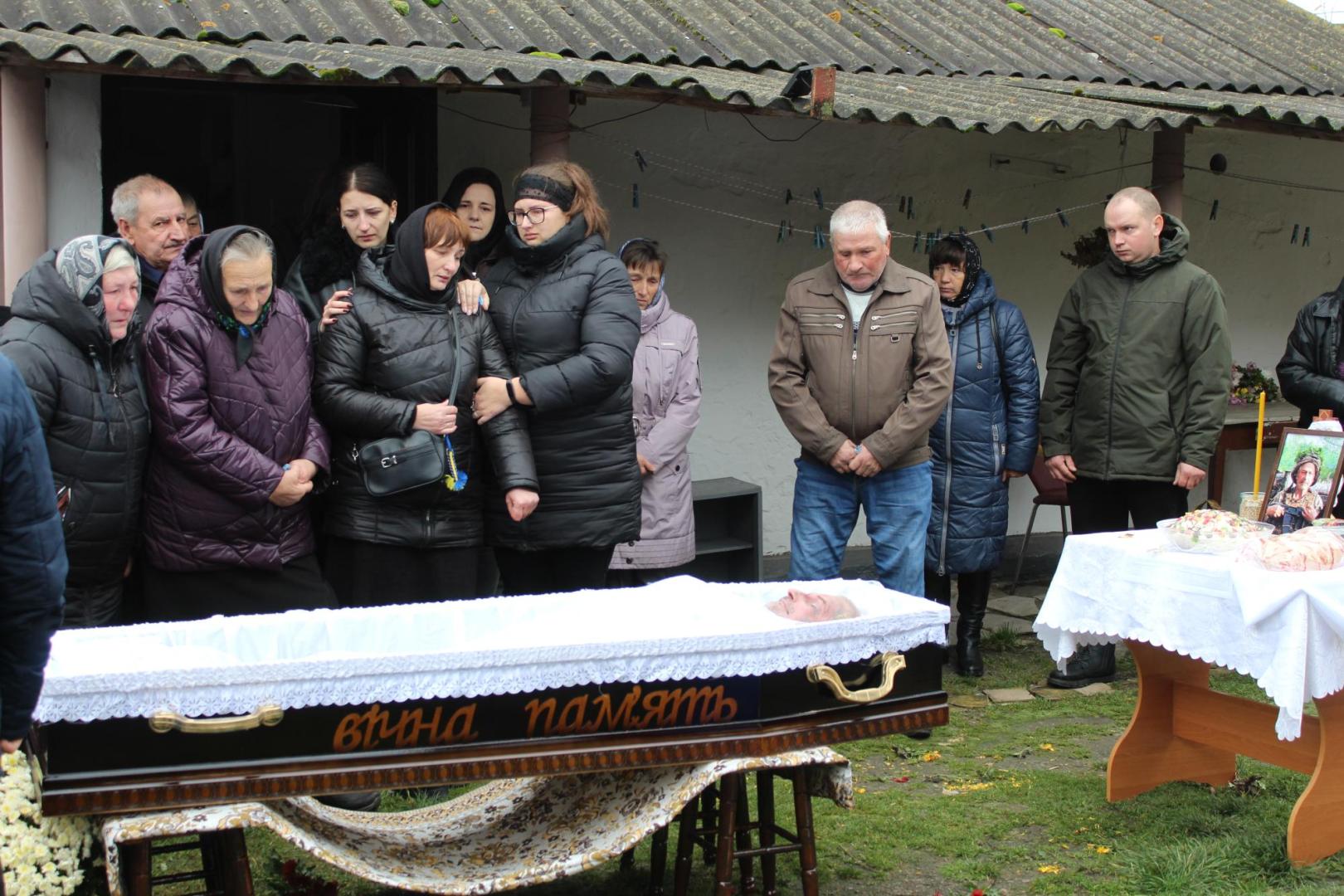 Завтра йому мало виповнитися 55 років: на Волині попрощалися із захисником Василем Савичем