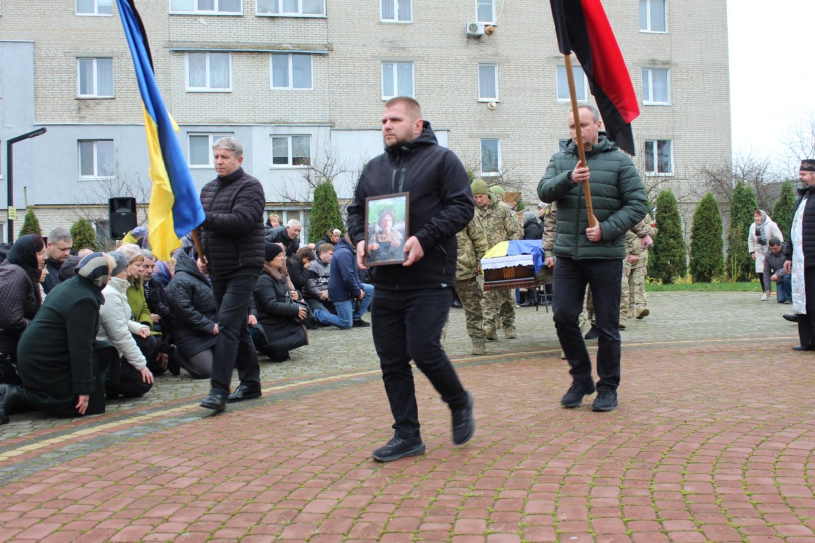 Завтра йому мало виповнитися 55 років: на Волині попрощалися із захисником Василем Савичем