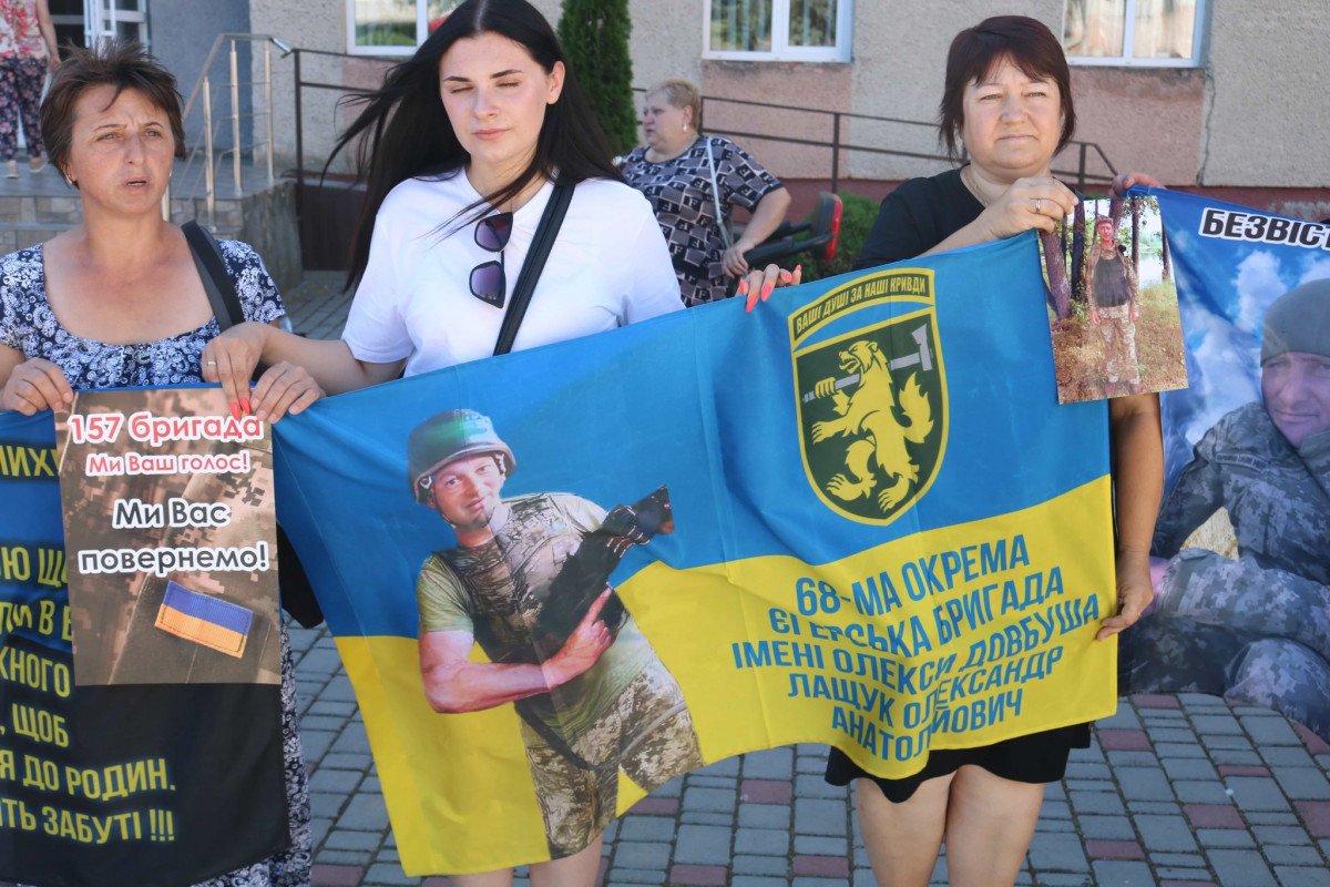 «Має повернутися кожен»: у місті на Волині провели акцію на підтримку полонених і зниклих безвісти військових