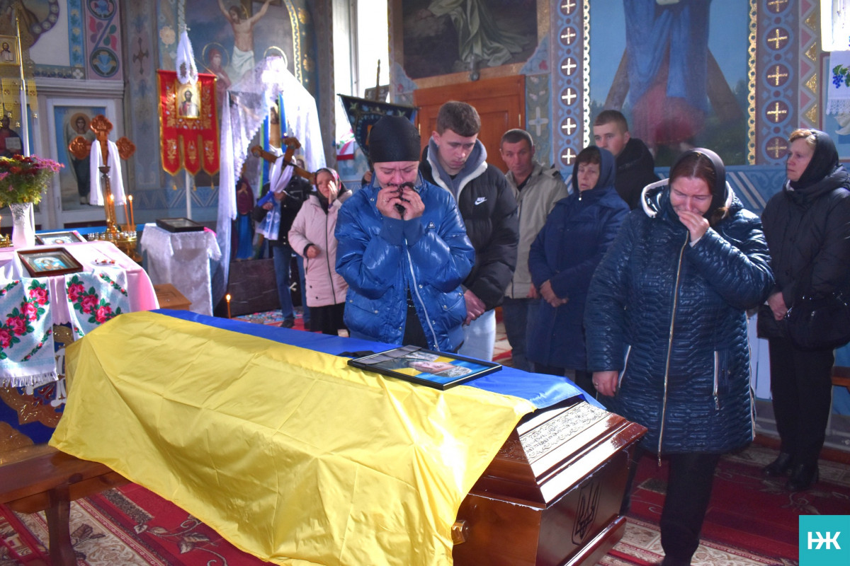 Мобілізували навесні цього року: на Волині в останню дорогу провели Героя Руслана Русила