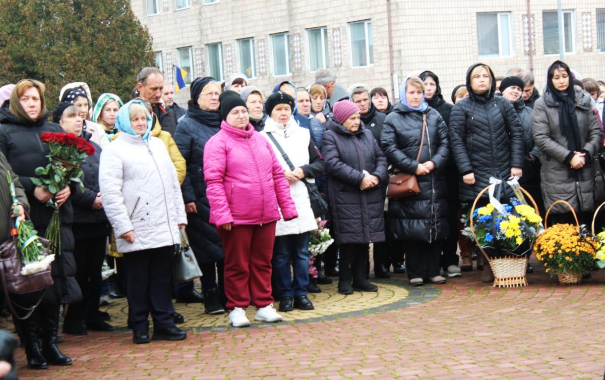 Завтра йому мало виповнитися 55 років: на Волині попрощалися із захисником Василем Савичем