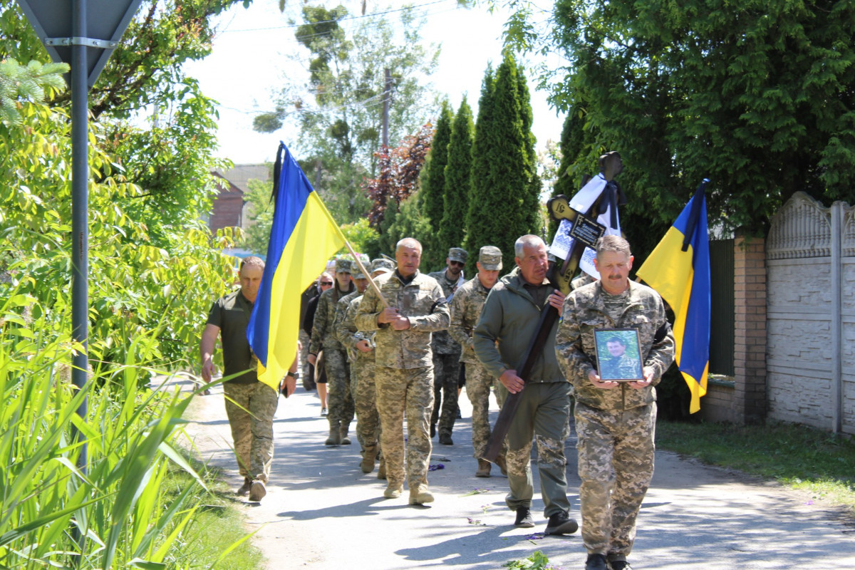 В бою отримав поранення, несумісні з життям: на Волині поховали Героя Сергія Дмитрука