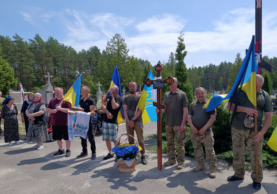 Навіки 22: на Волині поховали Героя Олександра Бусла, який тривалий час вважався зниклим безвісти