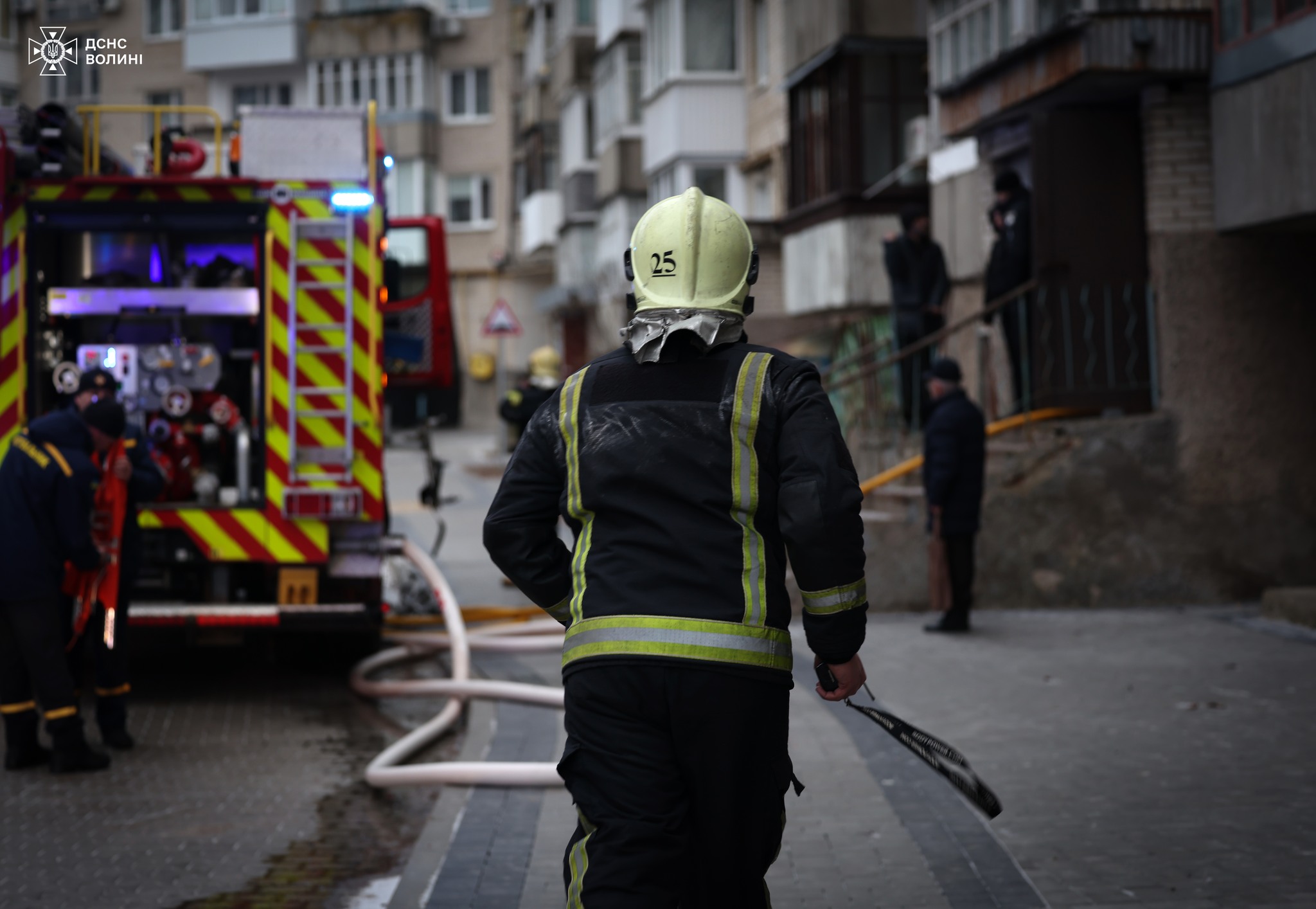 У Луцьку горіла квартира: врятували двох людей