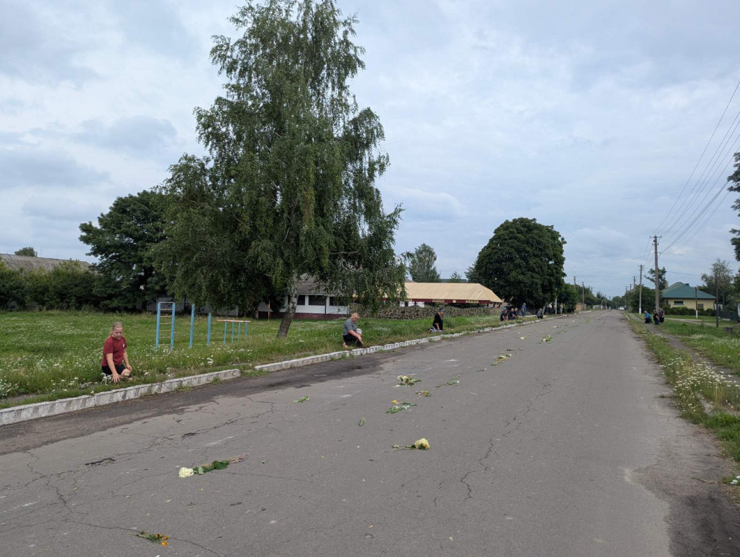 Серце не витримало пережитого на війні: на Волині попрощалися з Героєм Валерієм Вакулюком