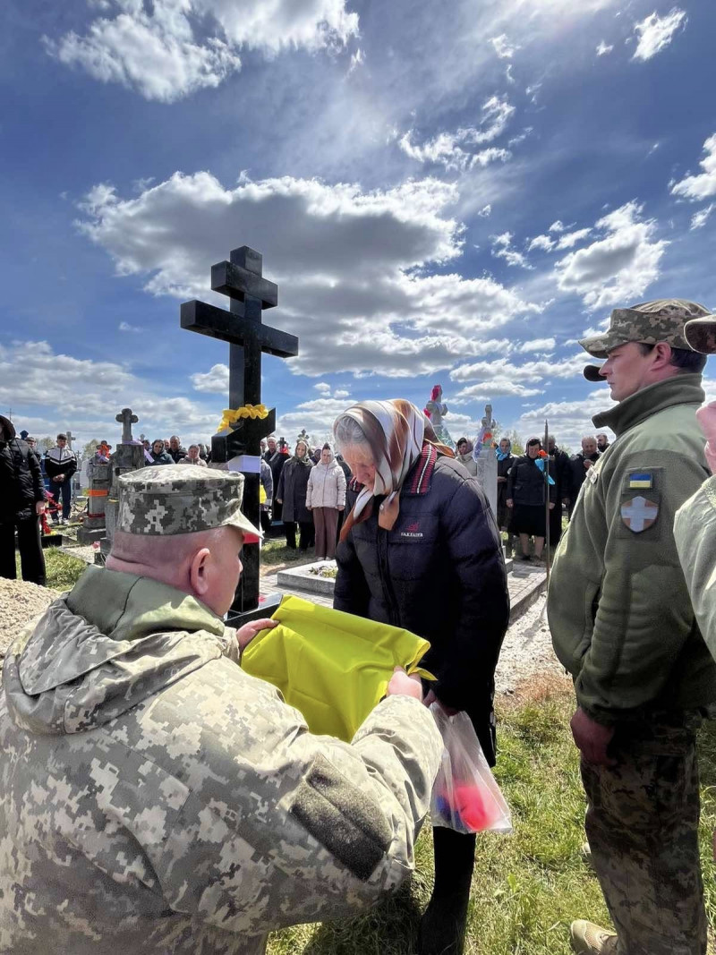 Загинув на Сумщині: на Волині поховали 43-річного Героя Валерія Бондара