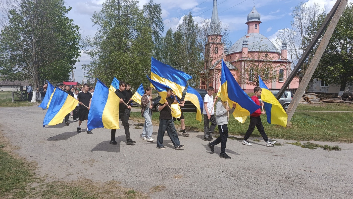Загинув за день до 46-річчя: на Волині поховали Героя Олександра Басюка