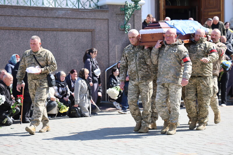 Навіки 49: у Луцьку попрощалися з Героєм Олександром Коханюком