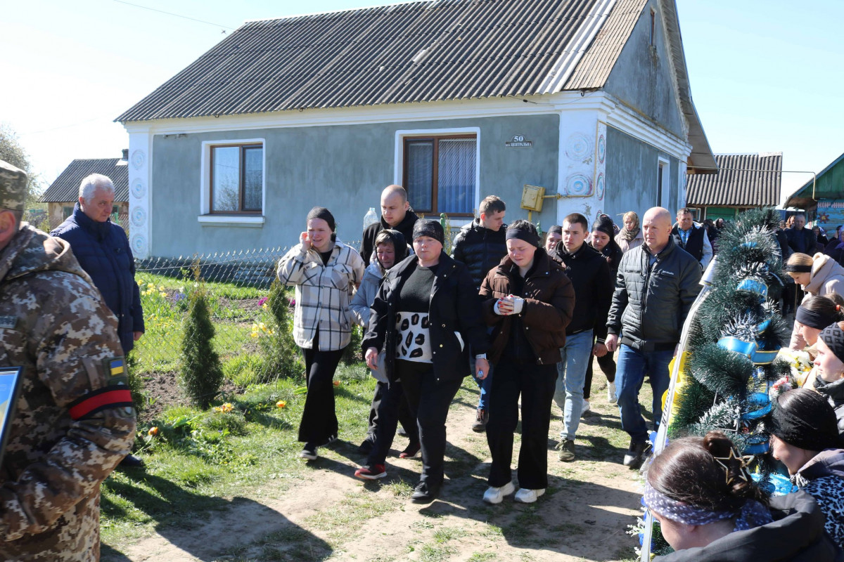 На Волині провели в останню дорогу захисника Івана Гутверта