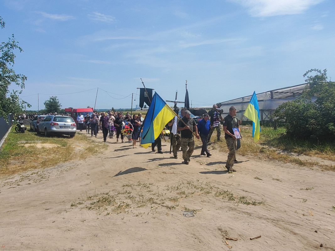 Зник безвісти 11 місяців тому: на Волині поховали Героя Анатолія Барабана
