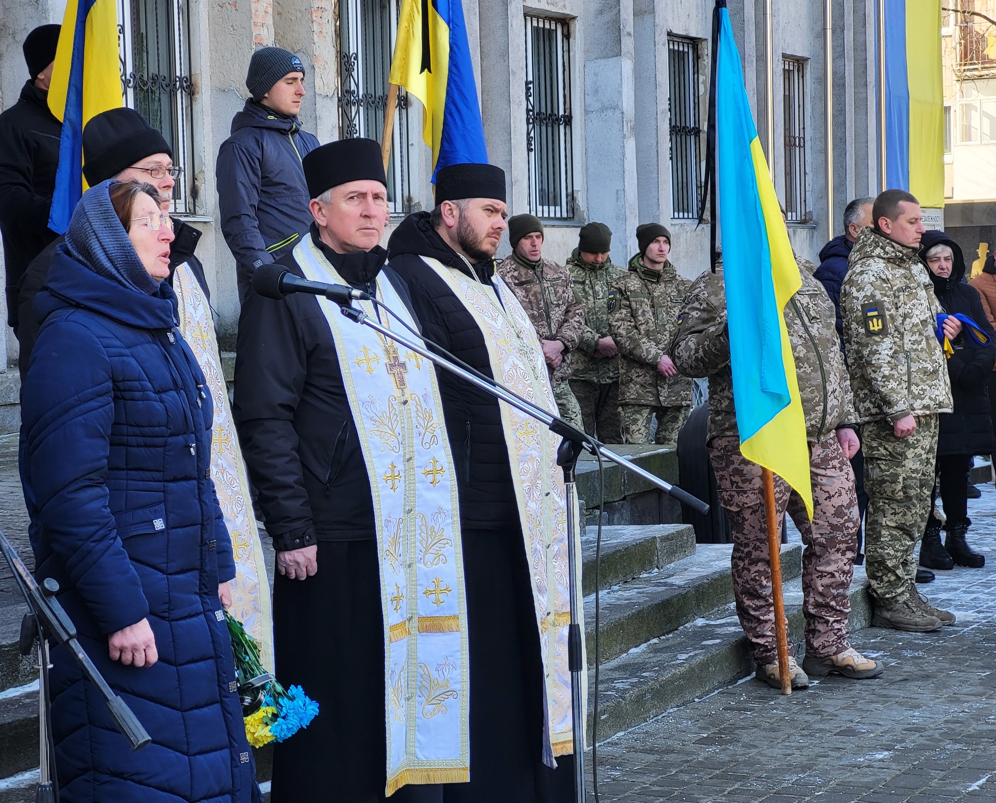 Приклад справжнього чоловіка, тата, наставника, вихователя: на Волині попрощалися з Героєм Миколою Боршуляком