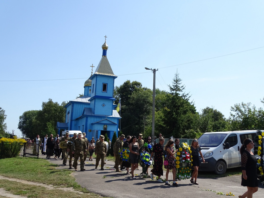 Лікарі боролися за його життя, але серце зупинилося: на Волині поховали 35-річного Сергія Омелянчука