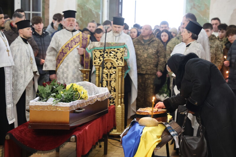 Навіки 29: у Луцьку попрощалися з військовослужбовцем Олексієм Бондаренком