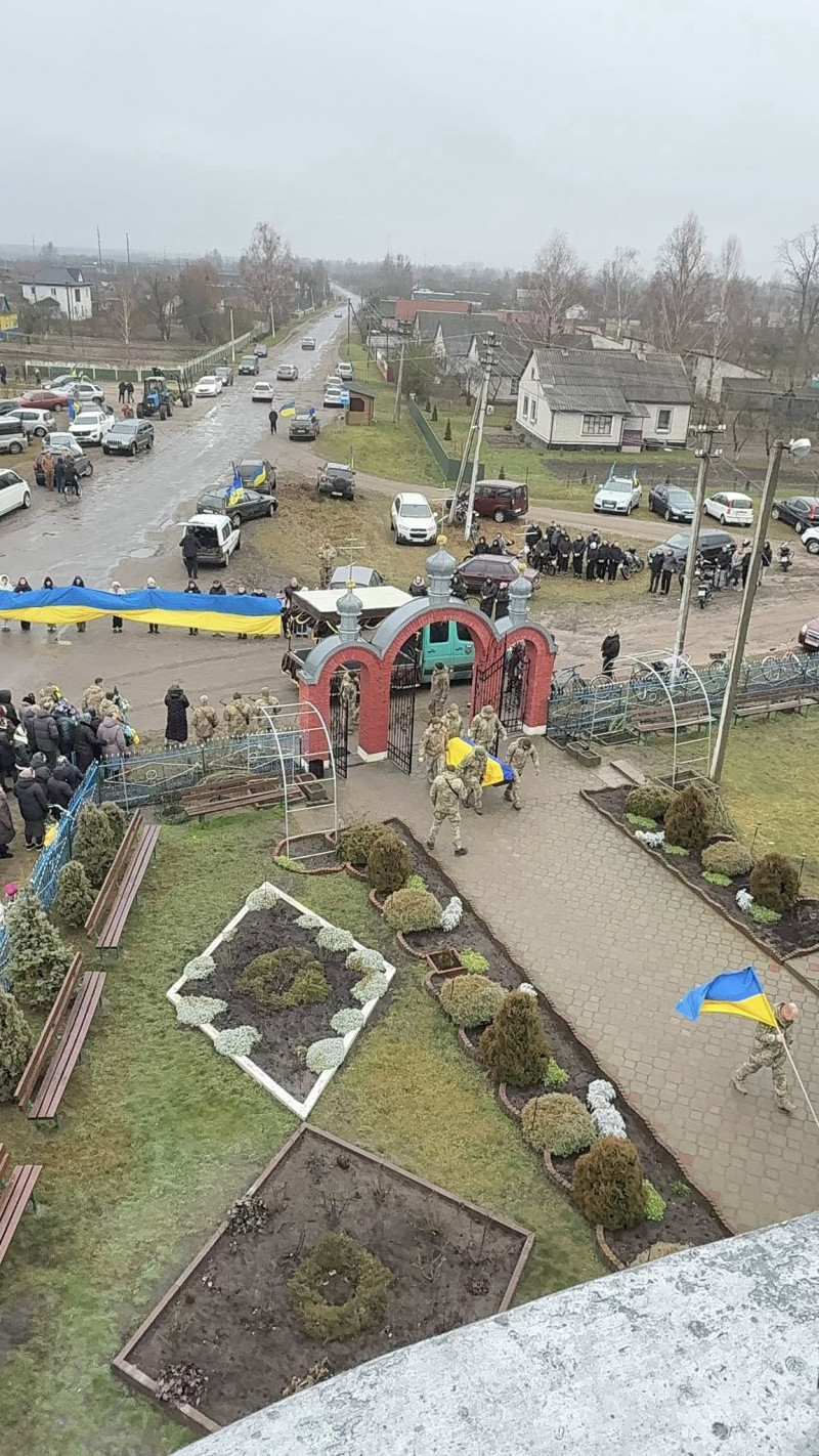 На Волині в останню дорогу провели Героя Богдана Божка