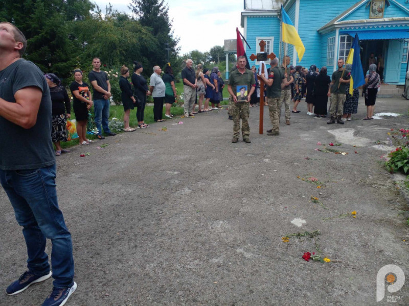 На Волині попрощались з бійцем Володимиром Оченком, який загинув захищаючи Україну