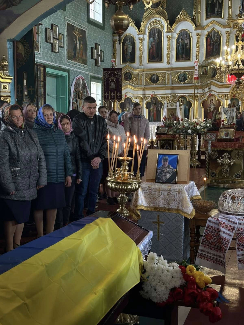Загинув на Сумщині: на Волині поховали 43-річного Героя Валерія Бондара