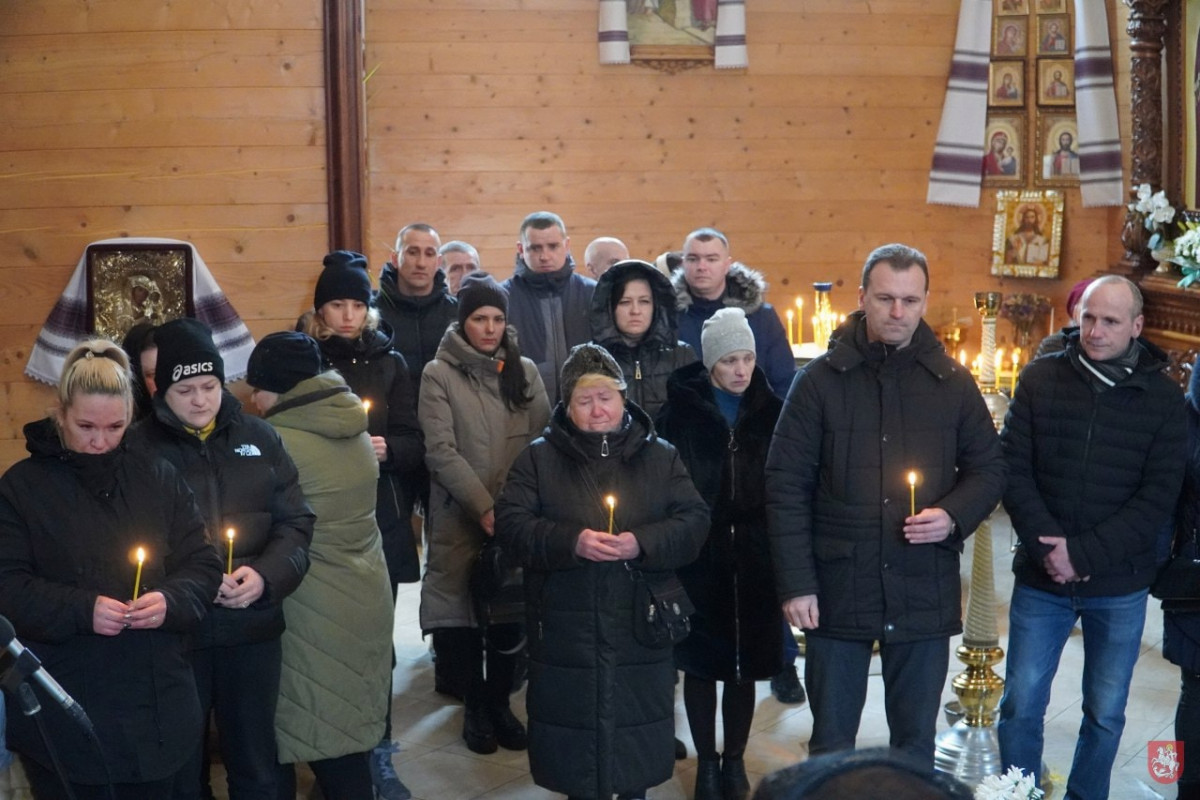 На Волині попрощалися із загиблим на війні солдатом Олександром Савюком