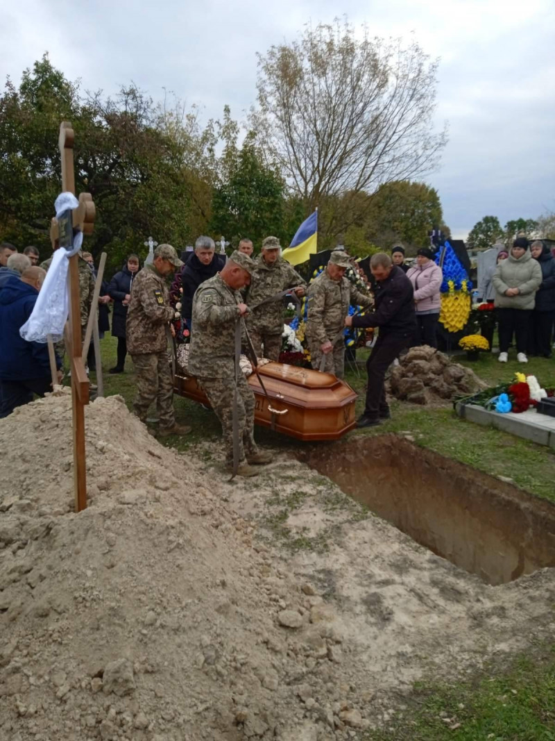 Так і не дочекався народження дитини: на Волині провели в останню путь Василя Шафранюка