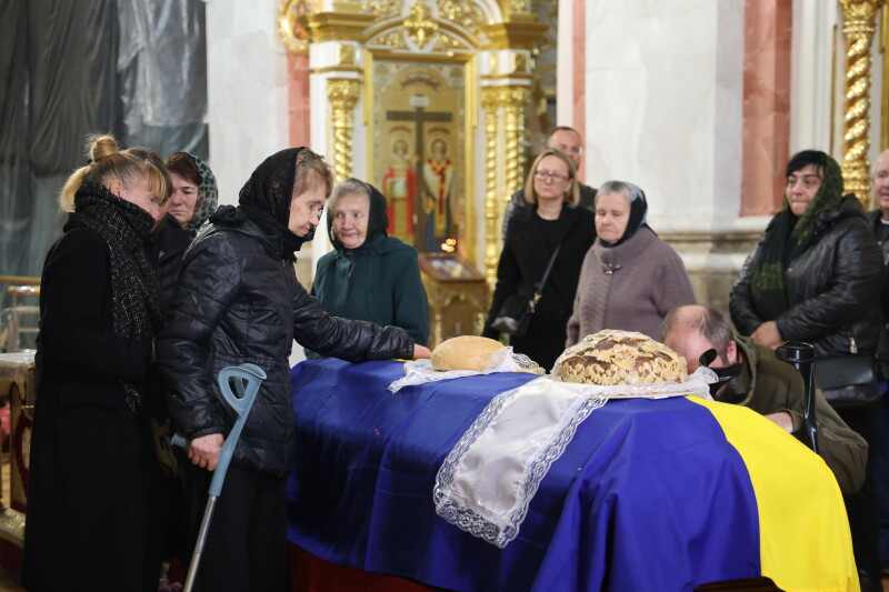 Загинув у вересні минулого року: у Луцьку попрощались з Героєм Дмитром Загурним