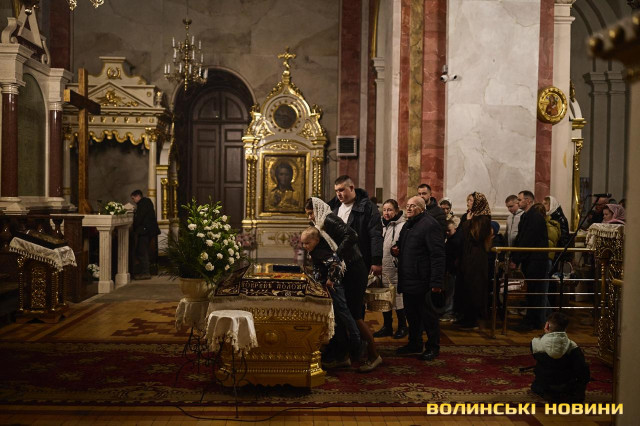 Як у Луцьку освячували кошики напередодні Великодня