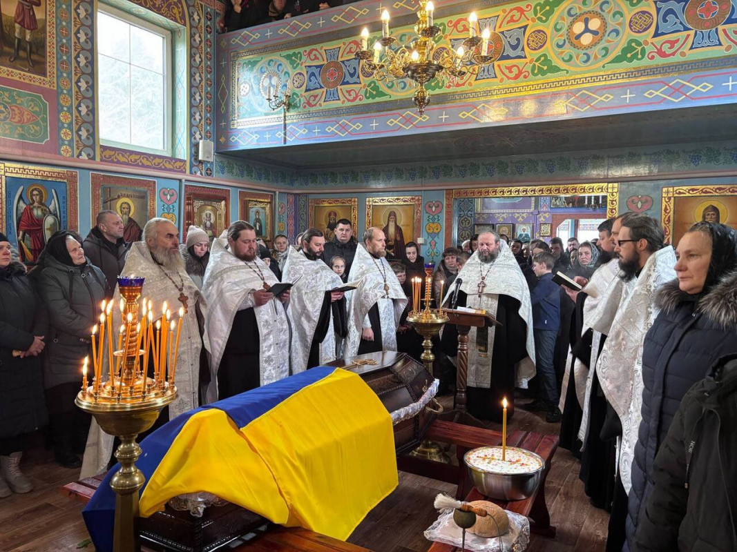 Життя трагічно обірвалося у бою: на Волині попрощалися з полеглим на війні воїном Сергієм Сліпцем